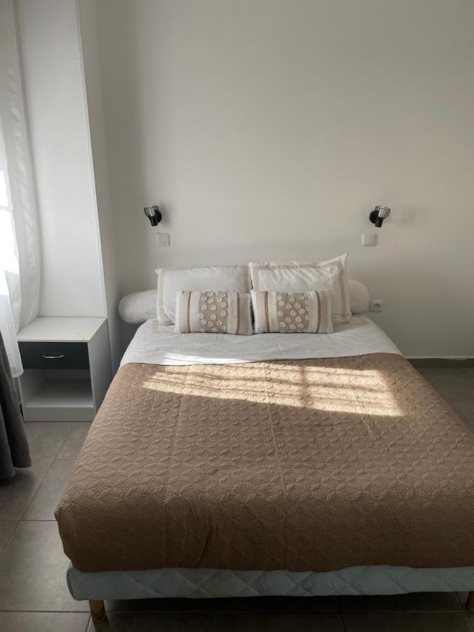 Hotel Aragats Тулуза Экстерьер фото