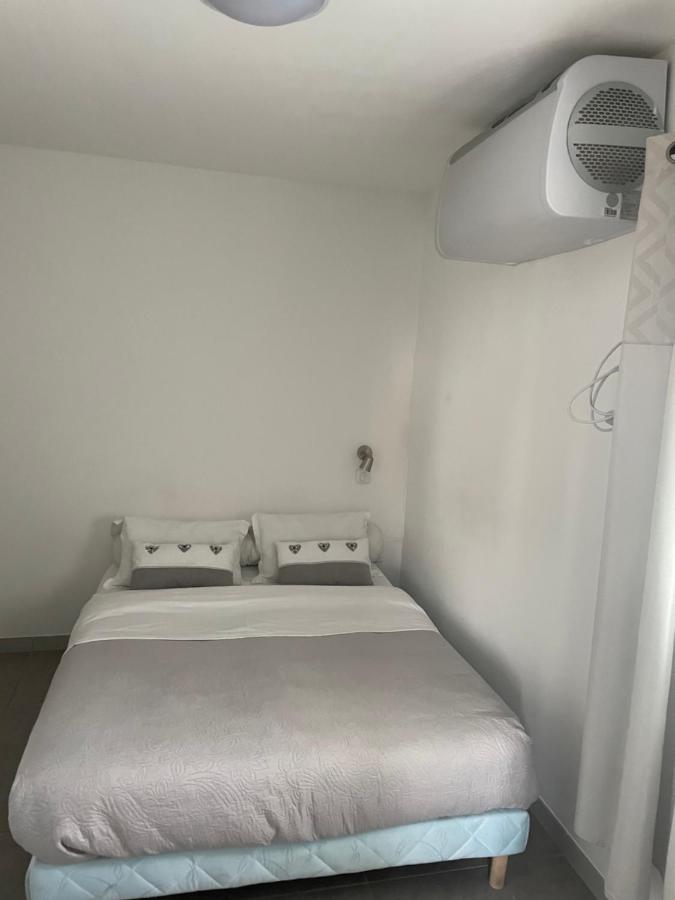 Hotel Aragats Тулуза Экстерьер фото